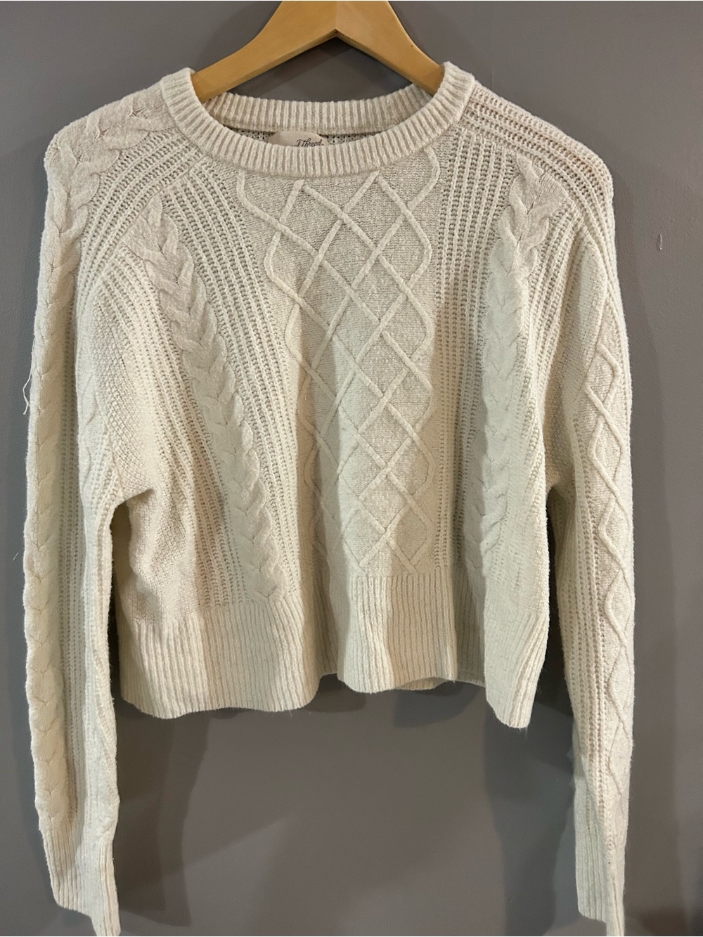 Universal Thread Cream Cable-Knit Crew Sweater